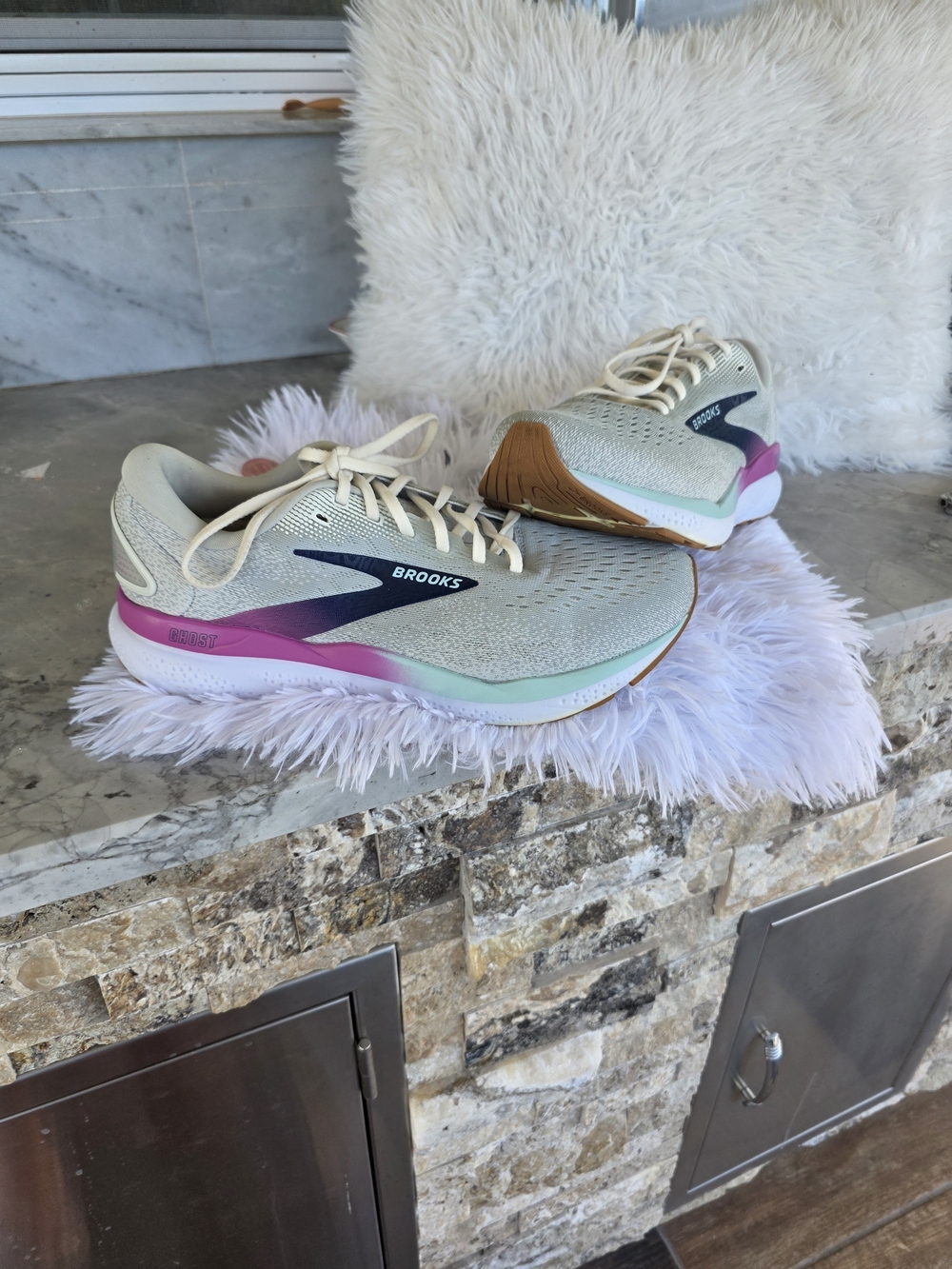 Brooks Women's Neutral Running Shoes - Cream with Pink & Mint Accents